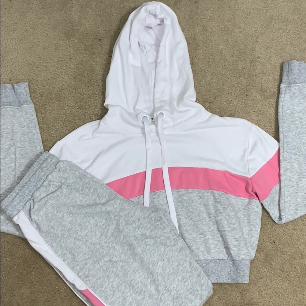 Garage Sweatpants and sweatshirt outfit